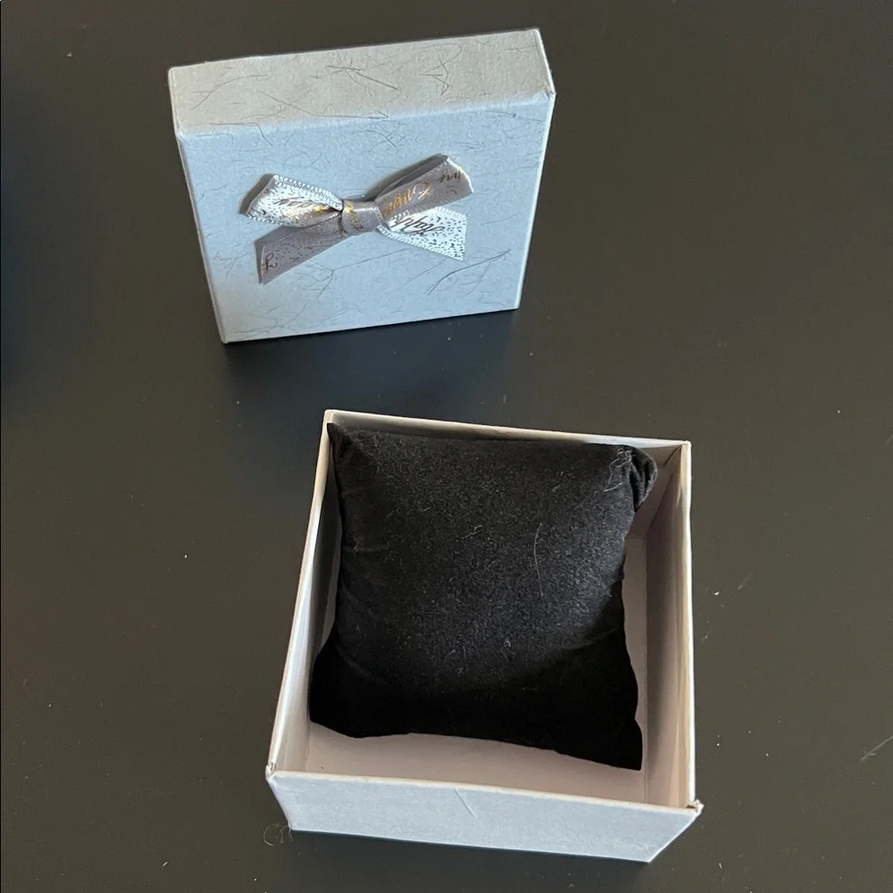 Gift Box Set of 6 with pillows